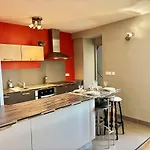 Daire Le Fouquet - T3 Duplex Panorama D'exception Sur La Mayenne