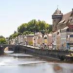Daire Le Fouquet - T3 Duplex Panorama D'exception Sur La Mayenne
