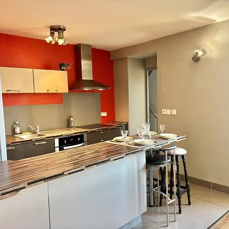 شقة Le Fouquet - T3 Duplex Panorama D'exception Sur La Mayenne
