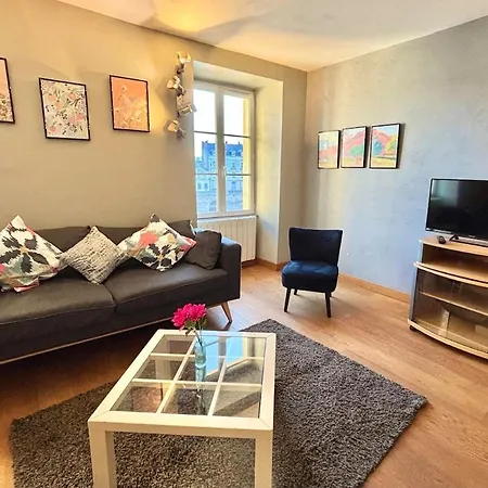 Le Fouquet - T3 Duplex Panorama D'exception Sur La Mayenne *