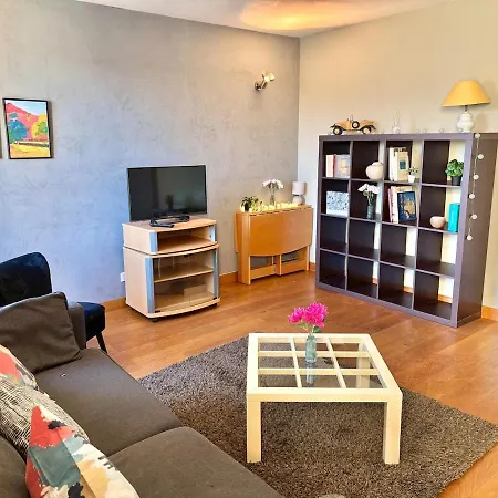 شقة Le Fouquet - T3 Duplex Panorama D'exception Sur La Mayenne