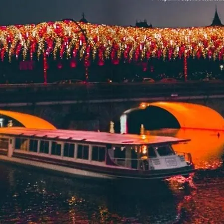 Le Fouquet - T3 Duplex Panorama D'exception Sur La Mayenne شقة