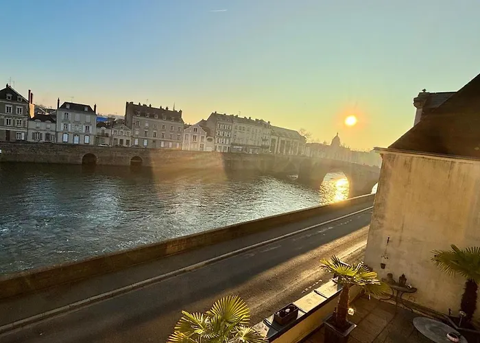 Appartamento Le Fouquet - T3 Duplex Panorama D'exception Sur La Mayenne